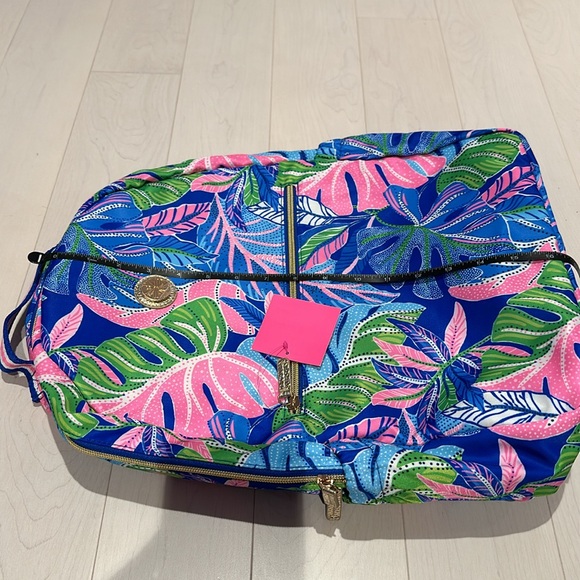 NWT Lilly Pulitzer backpack, and matching water bottle - Picture 8 of 10